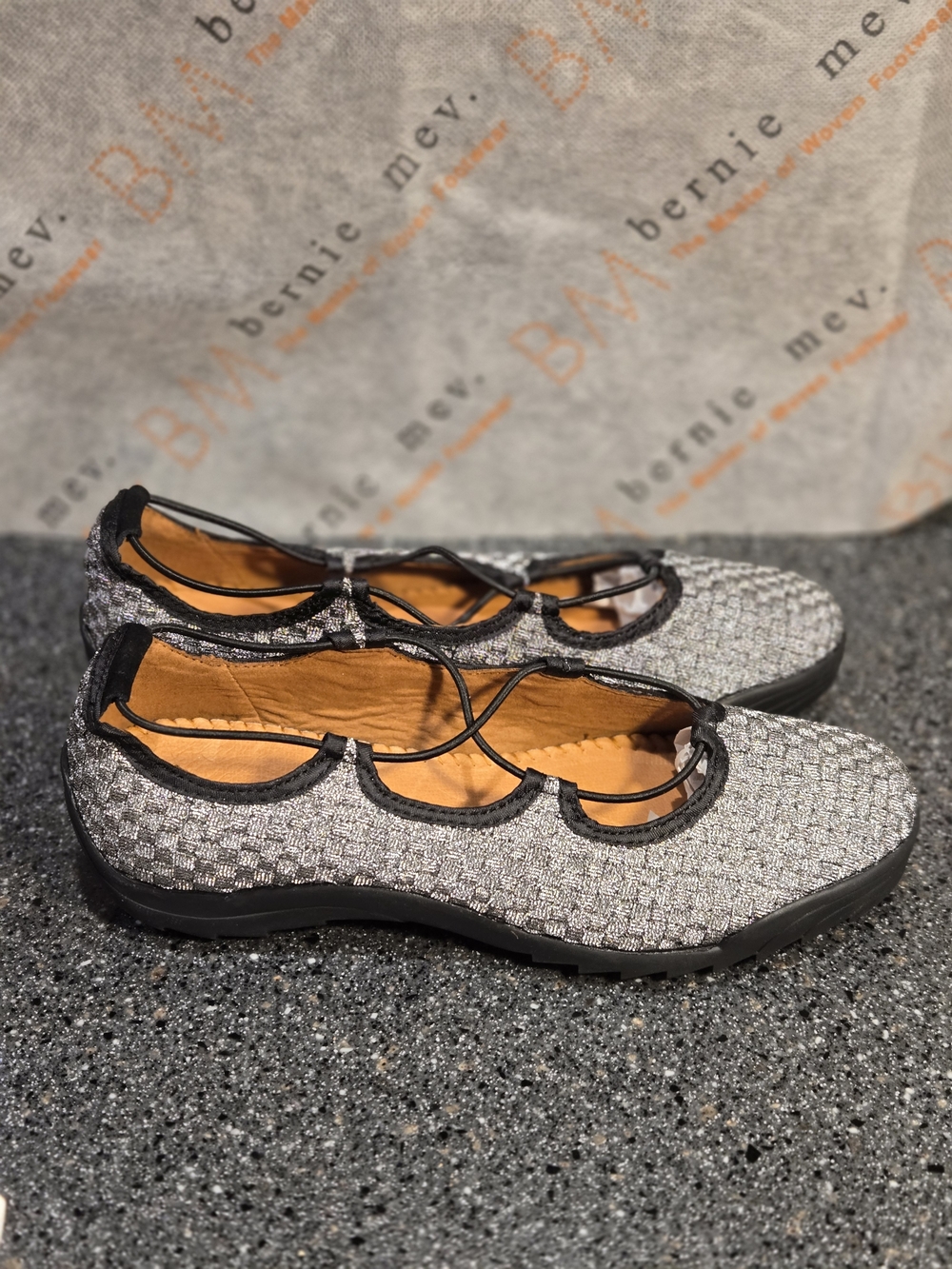 Comfortable Women's Bernie Mev Rigged Connect Flats In Pewter - Picture 5 of 8